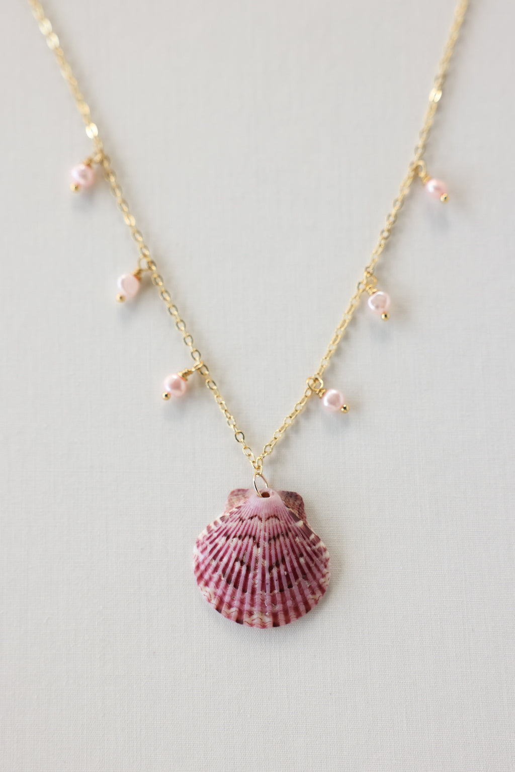Scalloped shell necklace