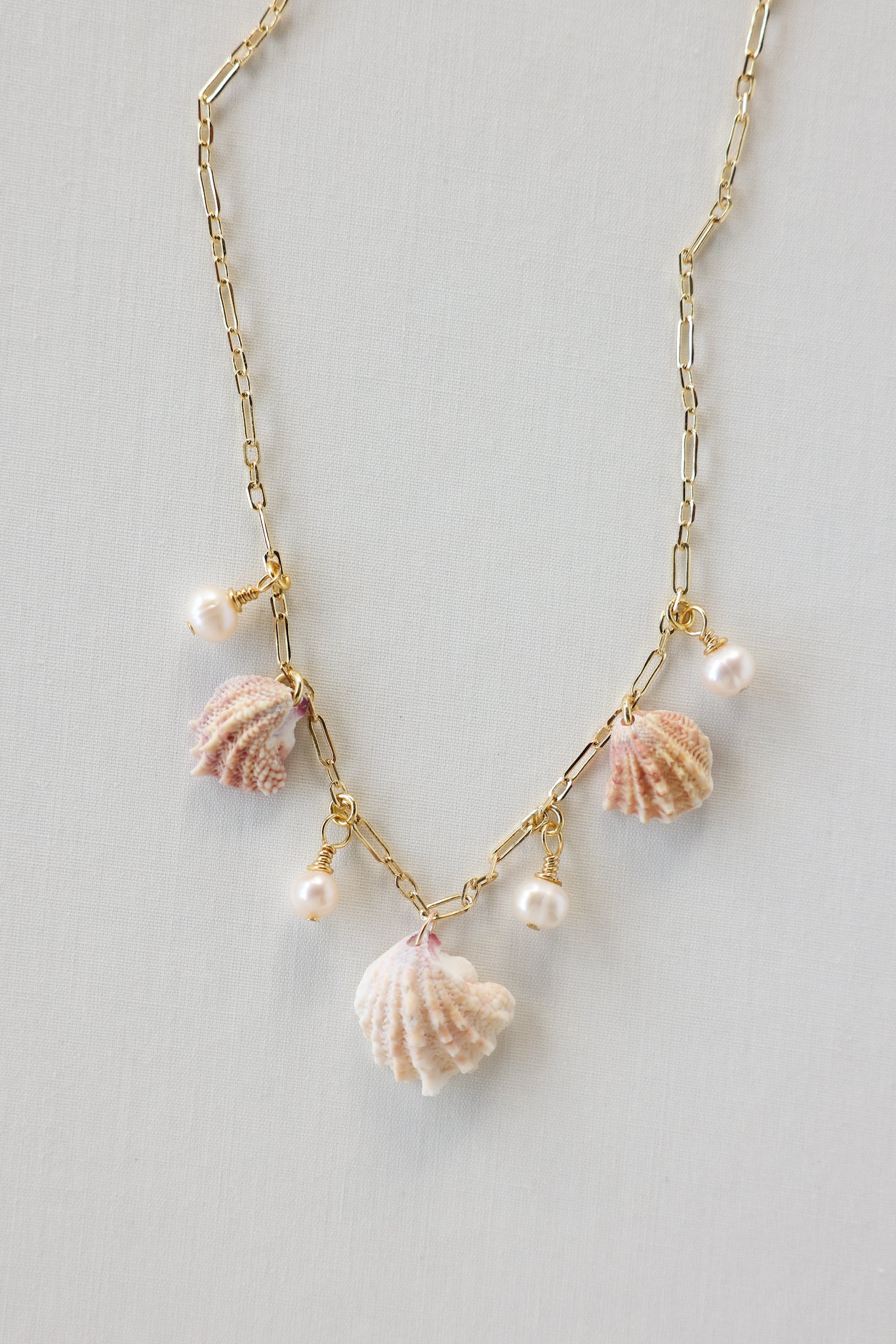 Shell charm necklace