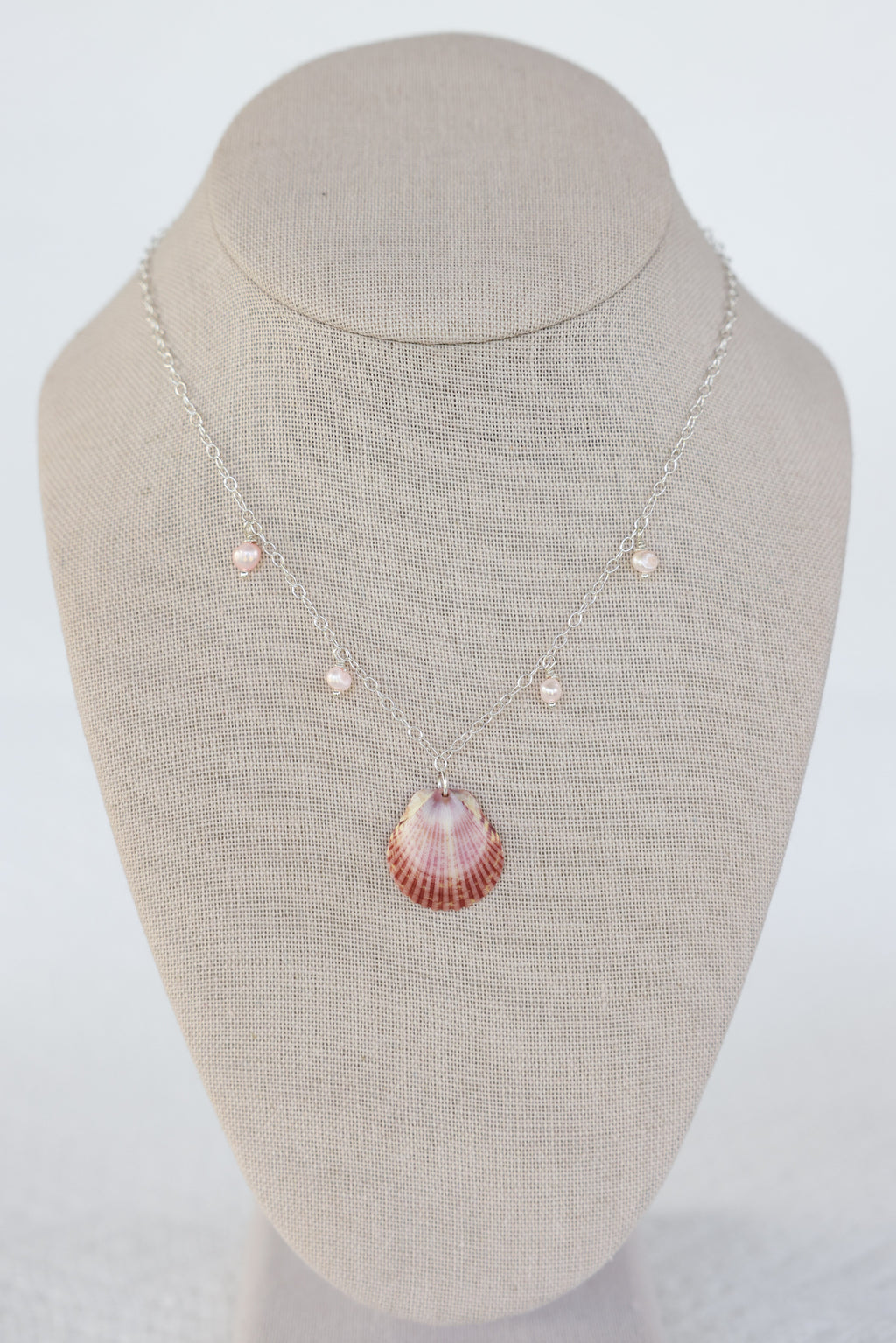 Shell+pearl necklace