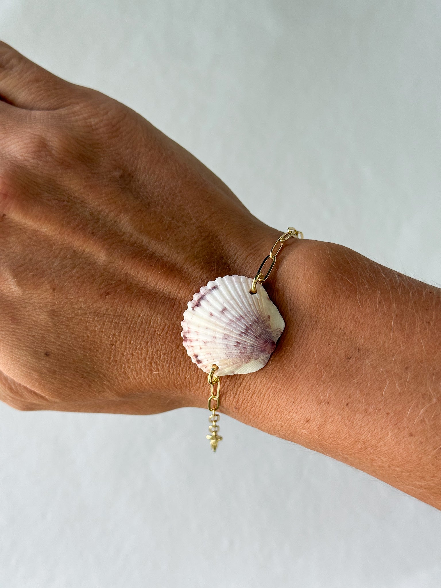 Scalloped shell bracelet
