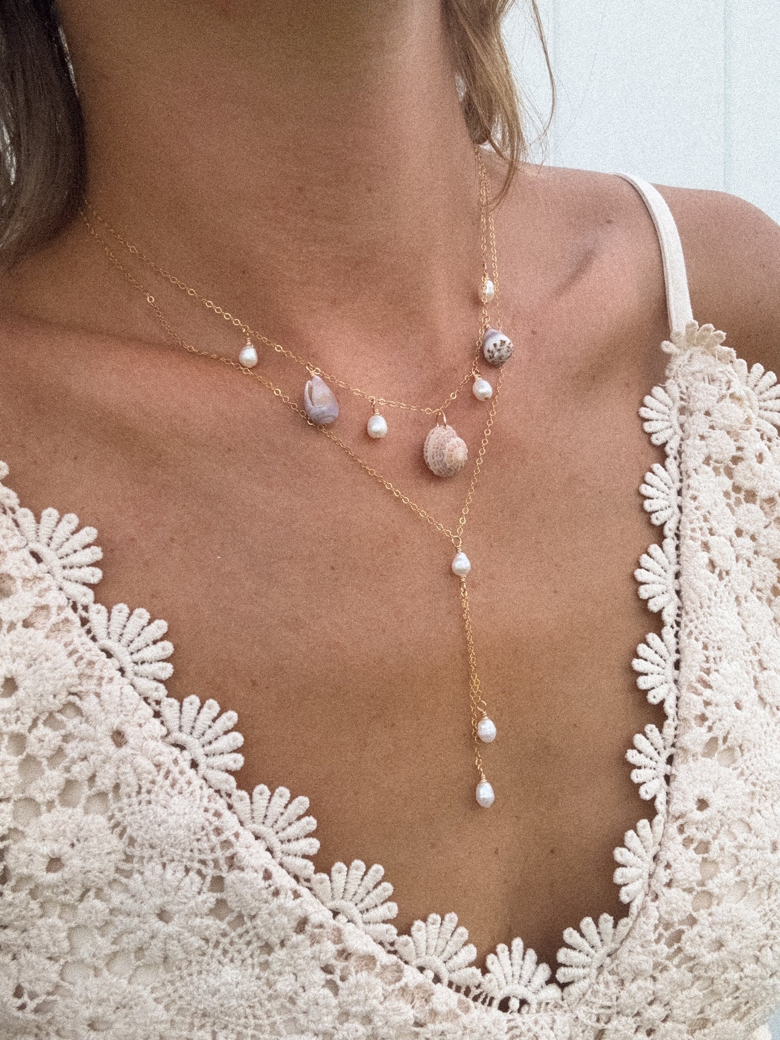 Shell charm necklace