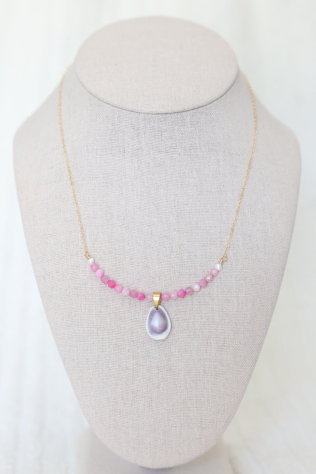 Oceana Necklace in pink