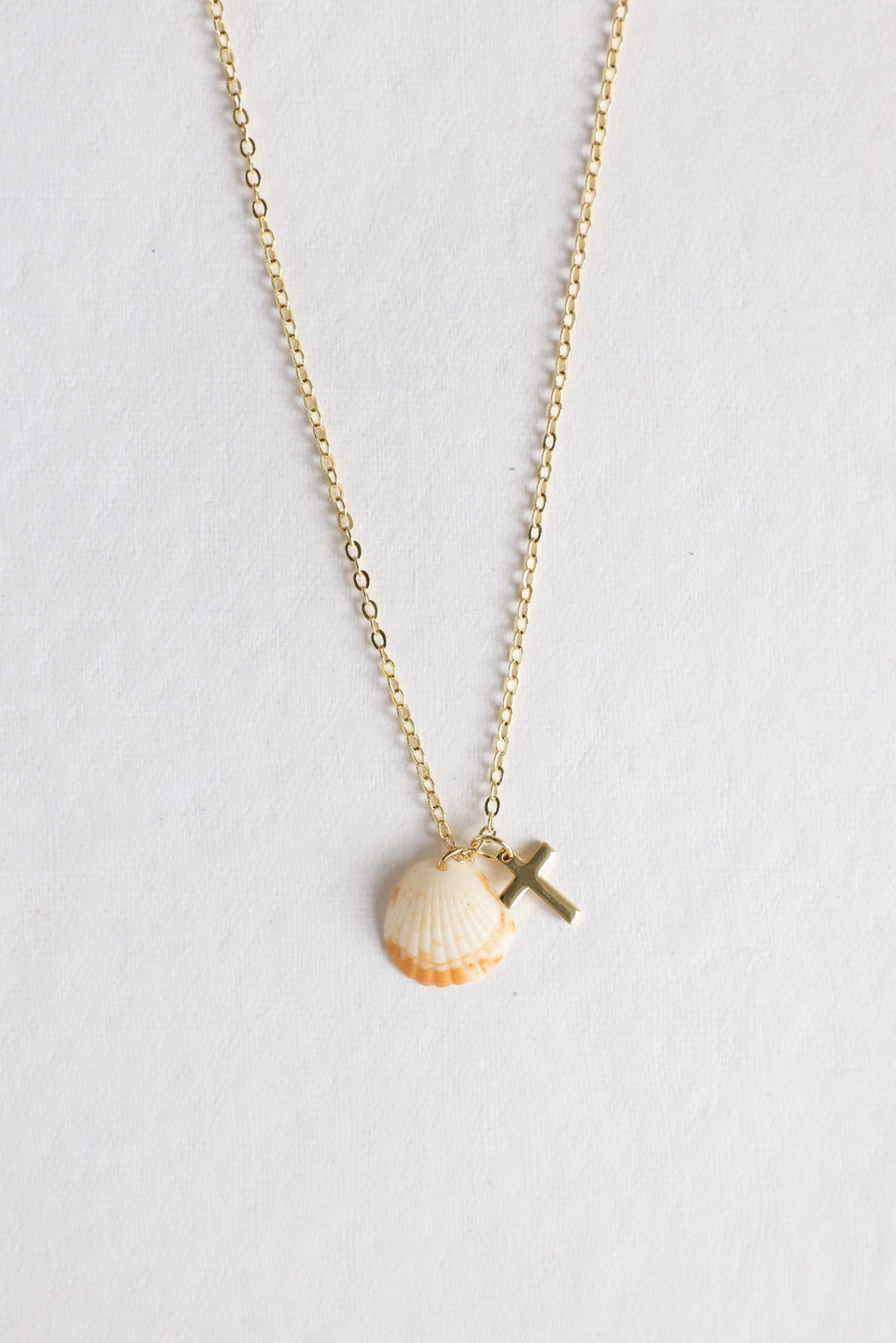 Clam shell charm necklace