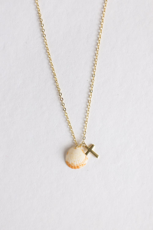 Clam shell charm necklace