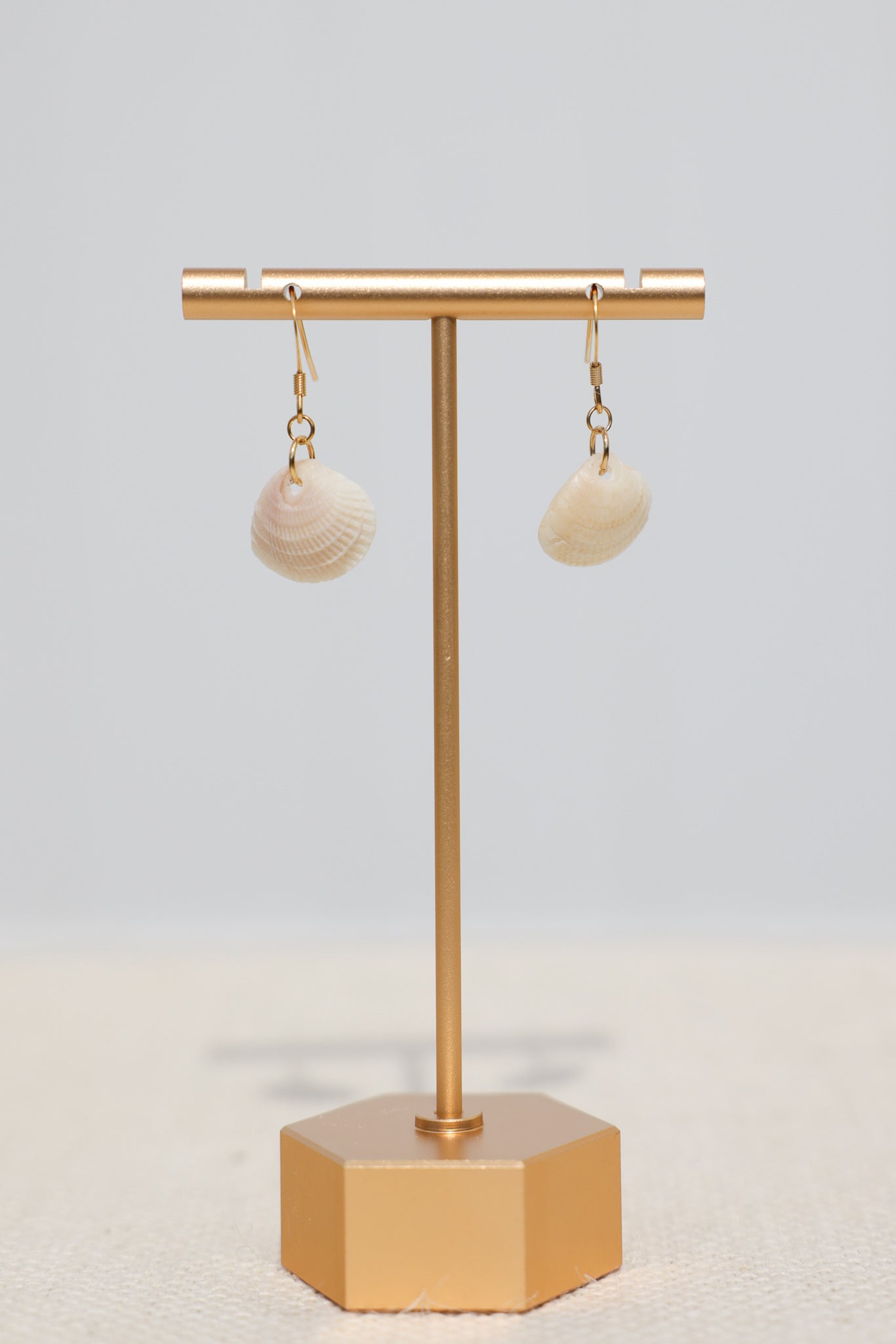 Clam shell earrings