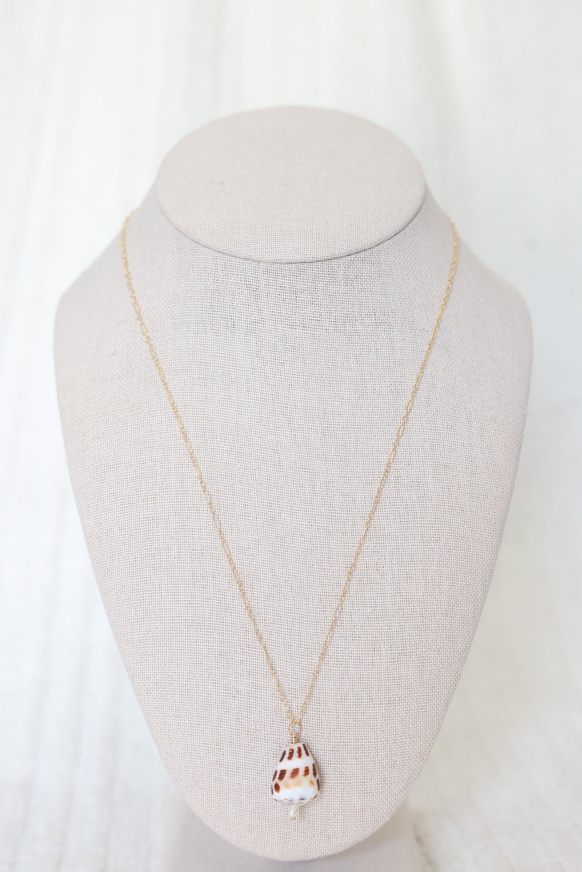 Double pendant necklace