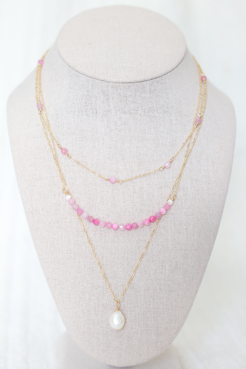 Isla Necklace in pink
