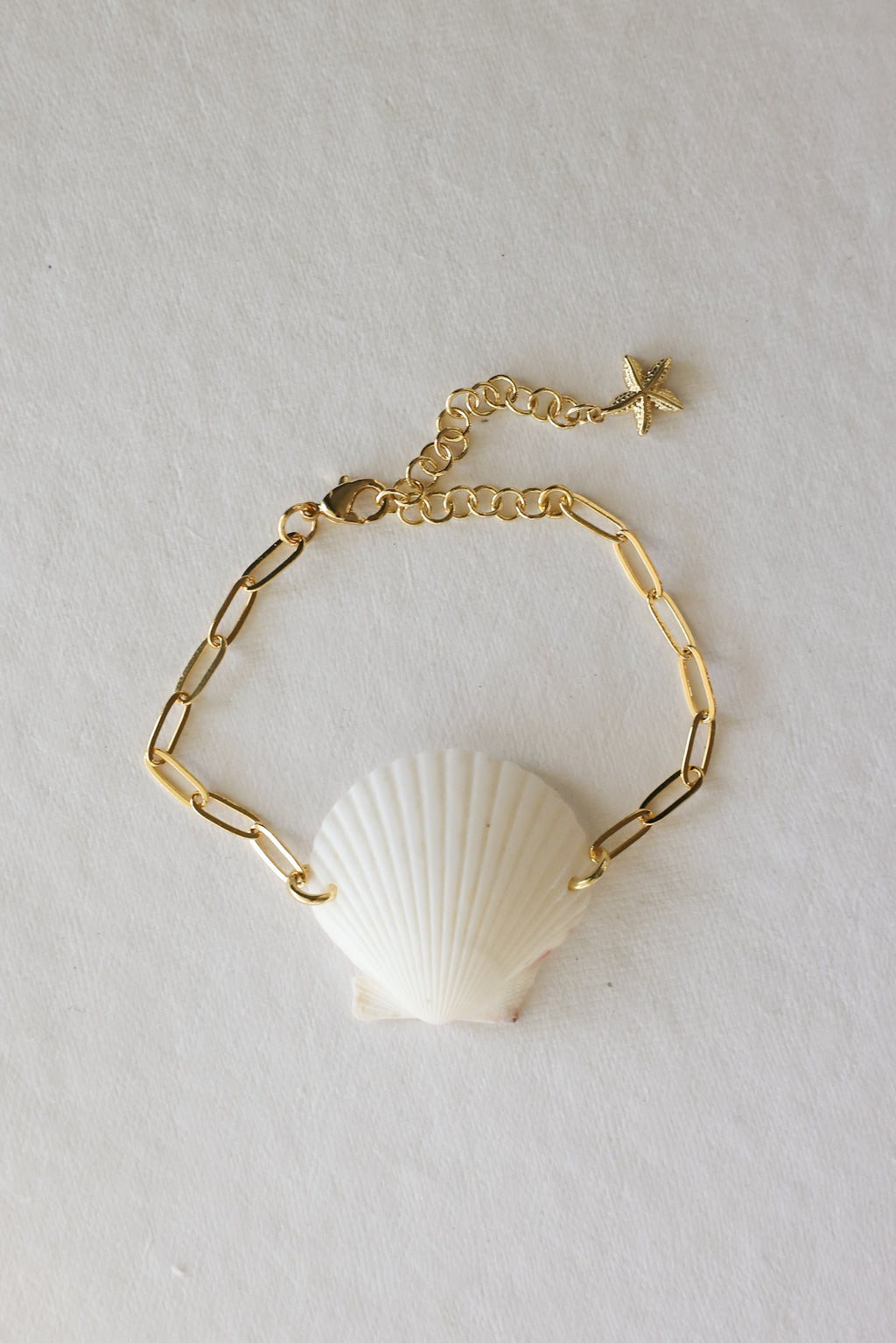 White shell bracelet