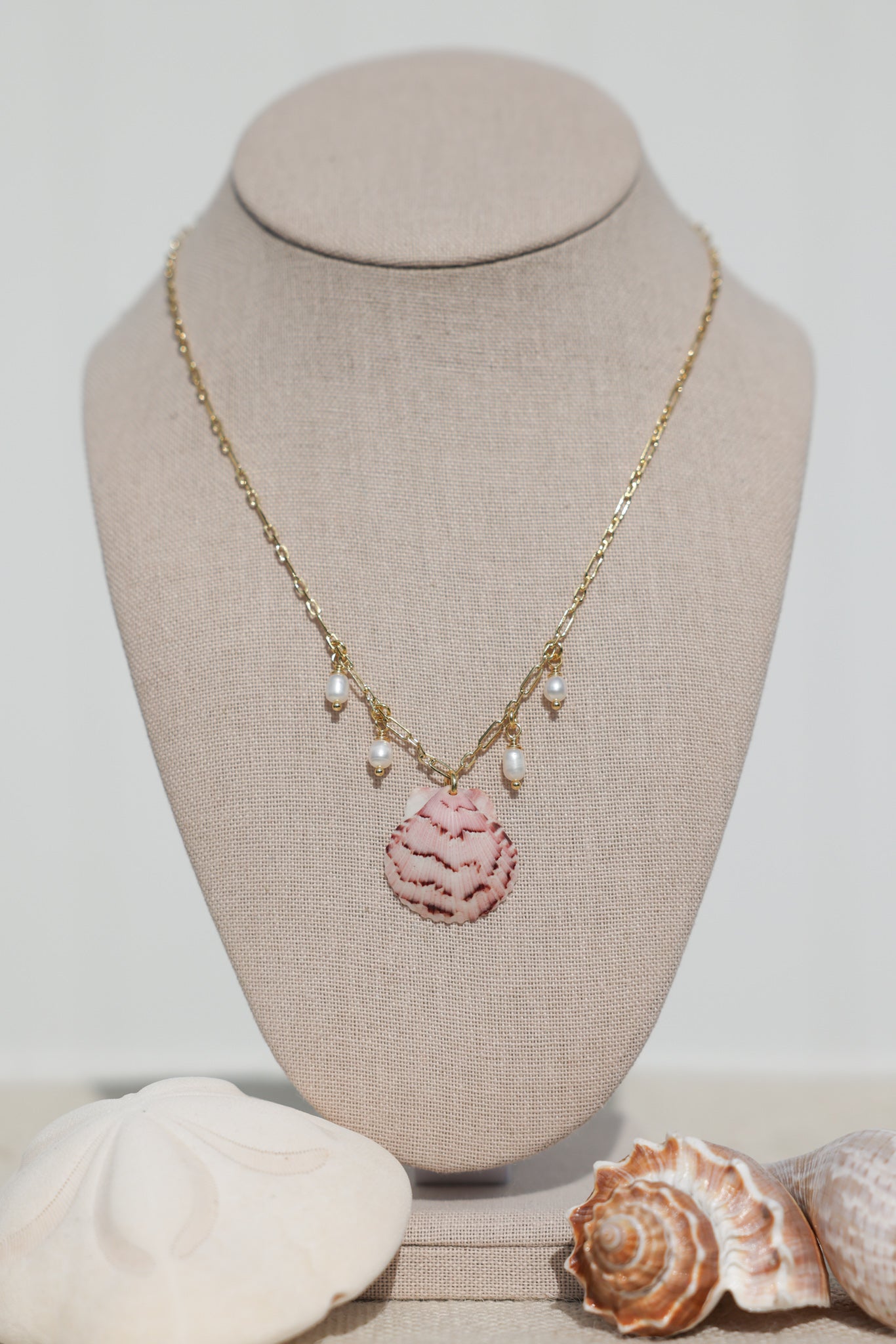 Scalloped shell necklace