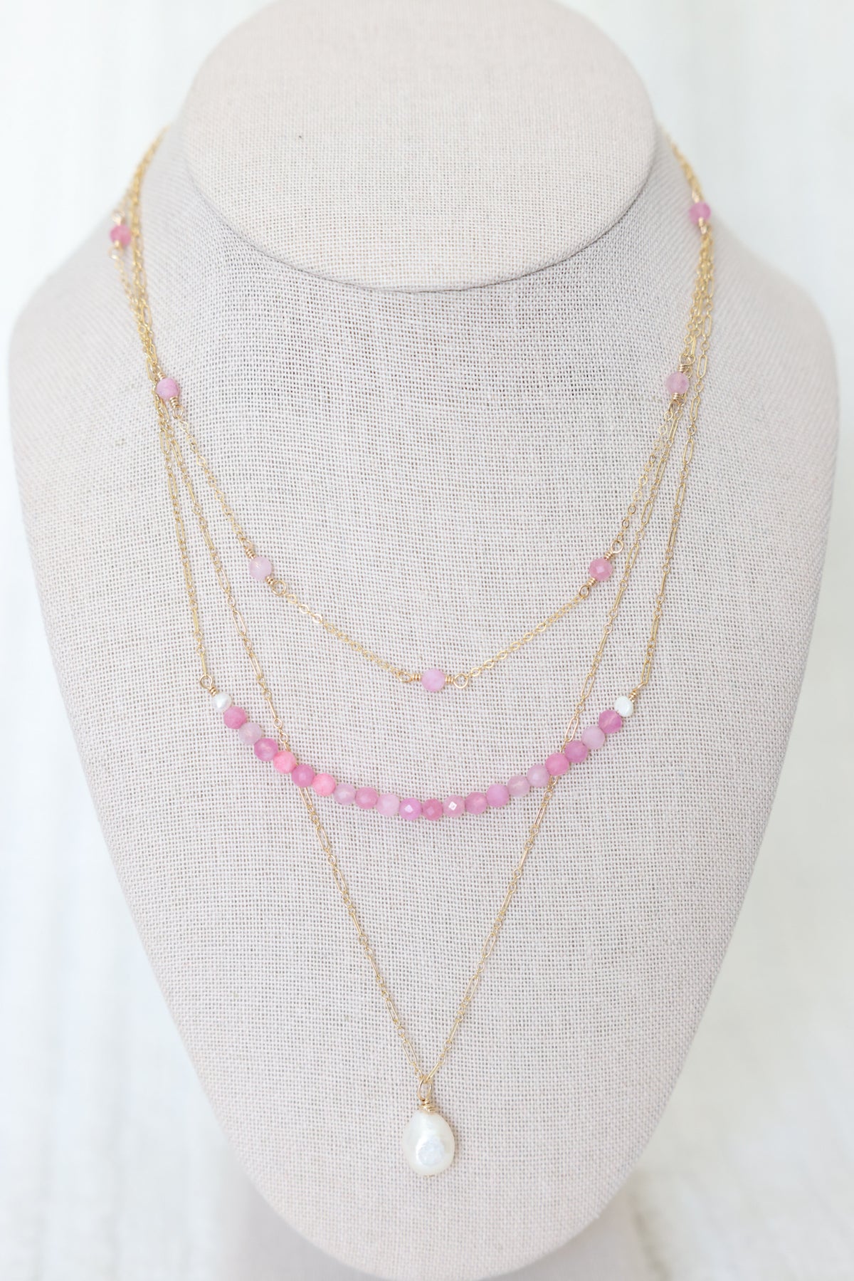 Oceana Necklace in pink