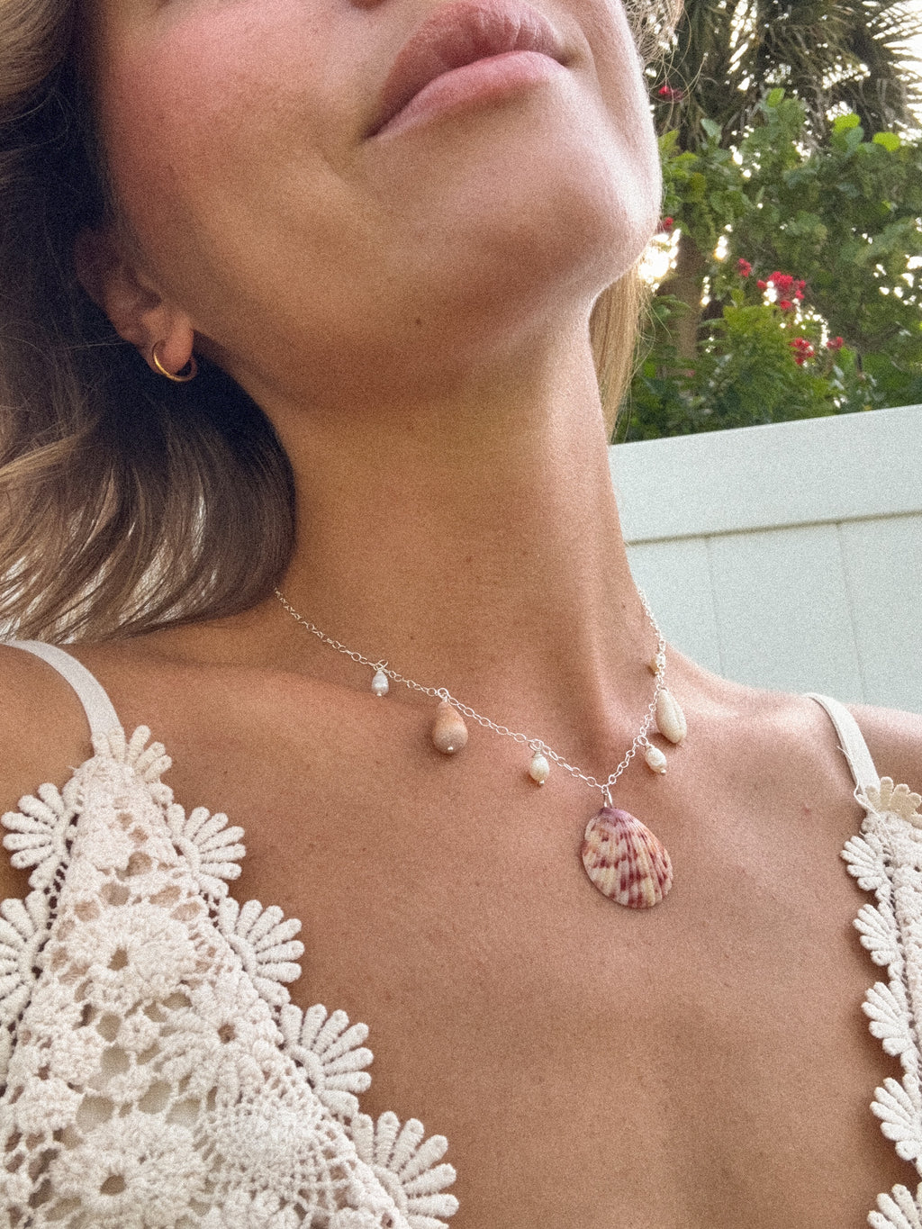 Charm shell necklace