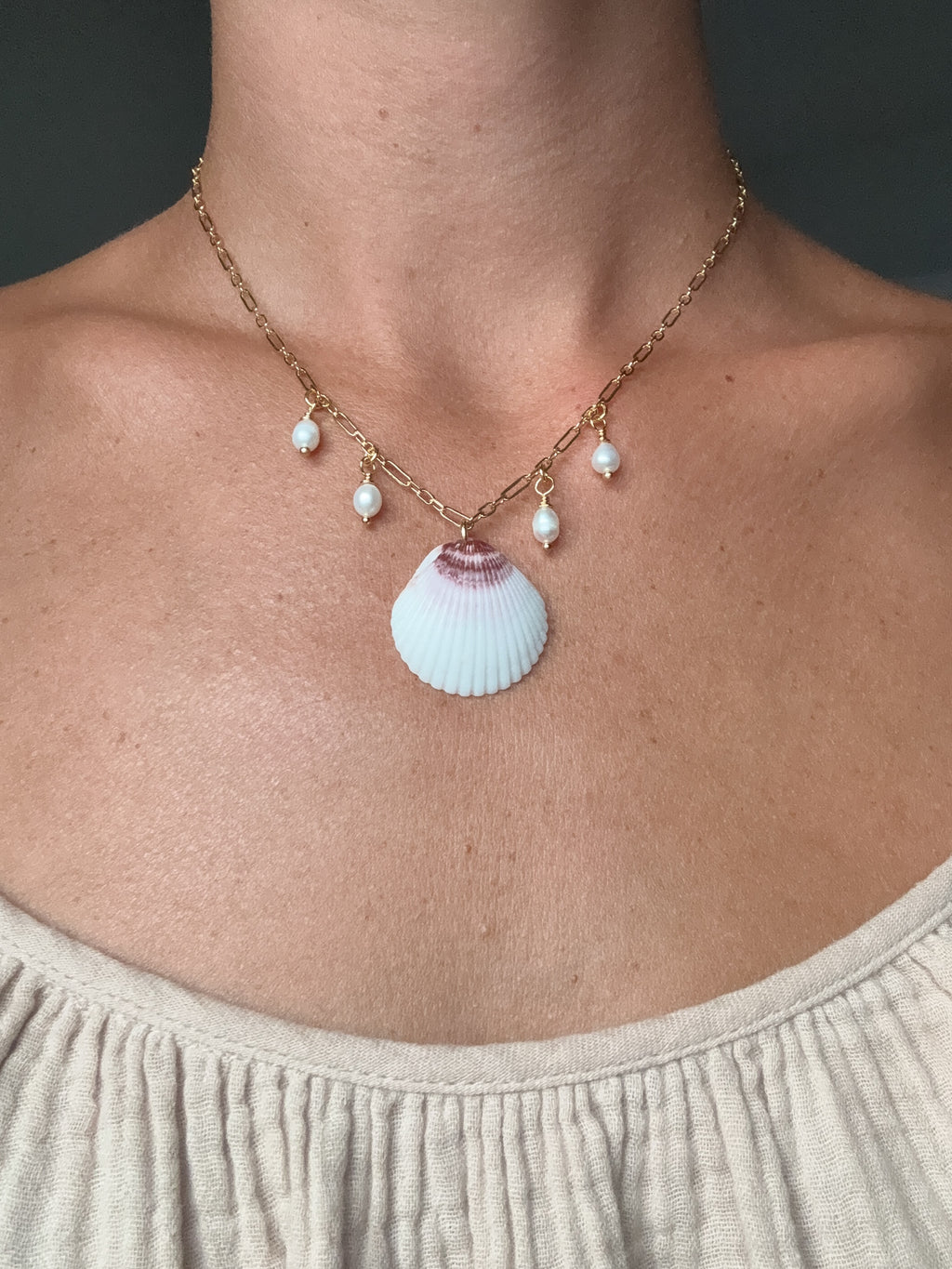 Scalloped shell necklace