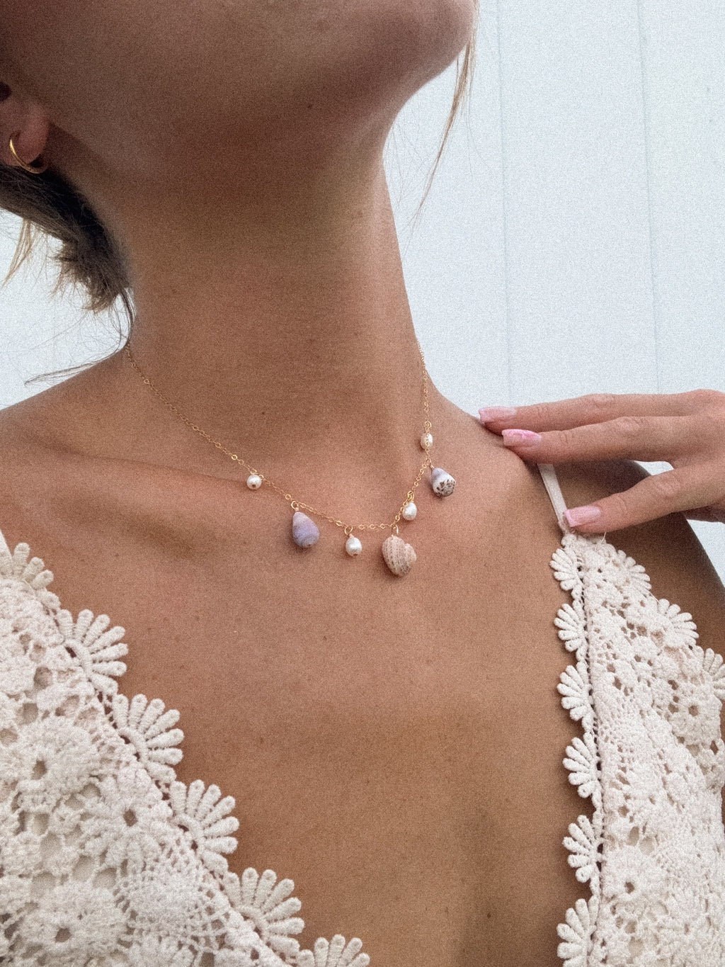 Shell charm necklace