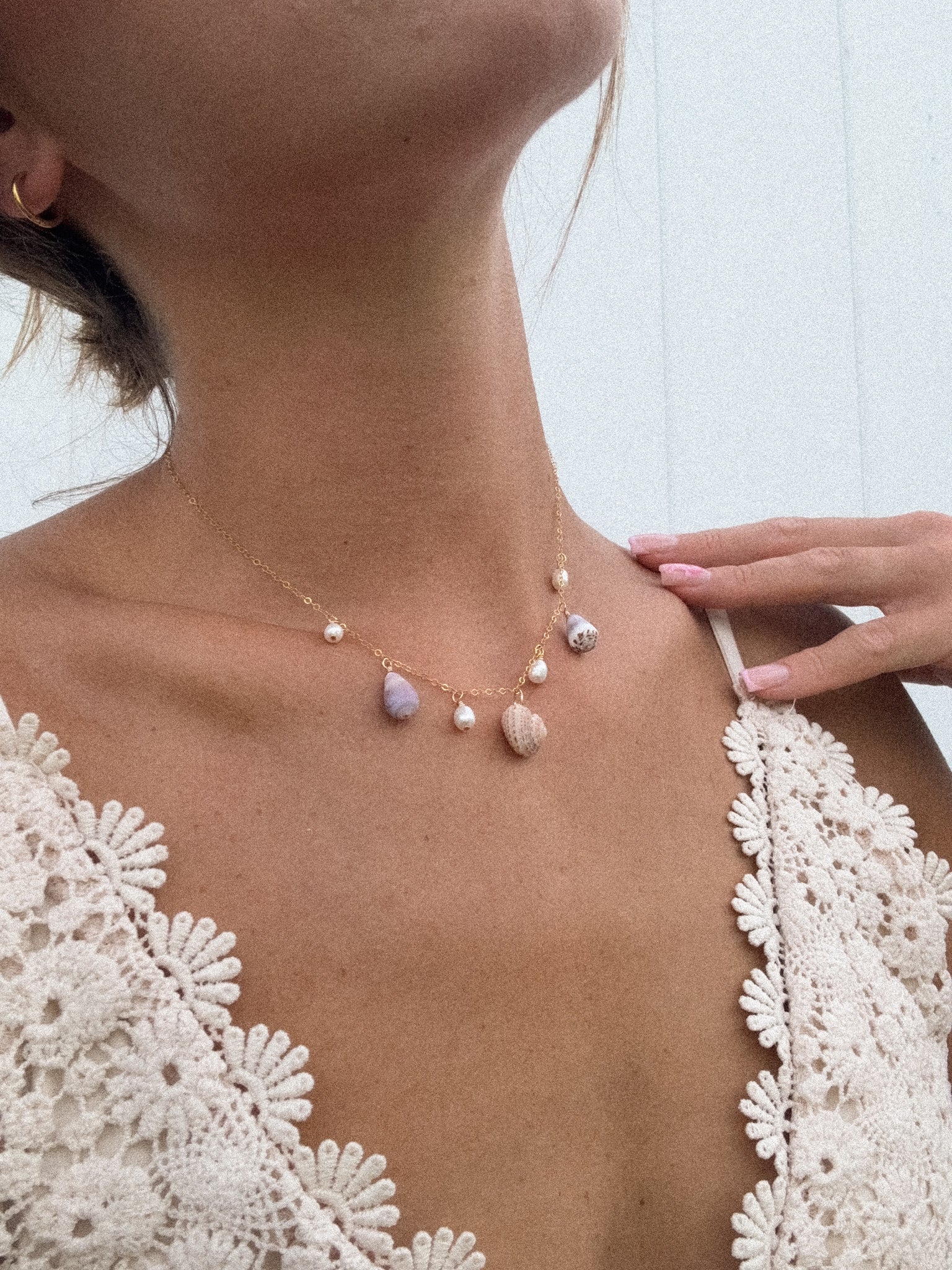 Shell charm necklace
