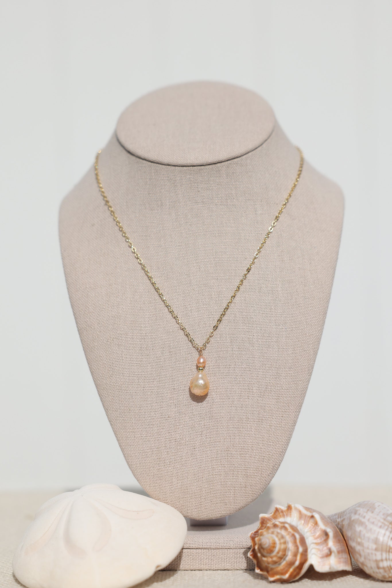 Peach pearl necklace