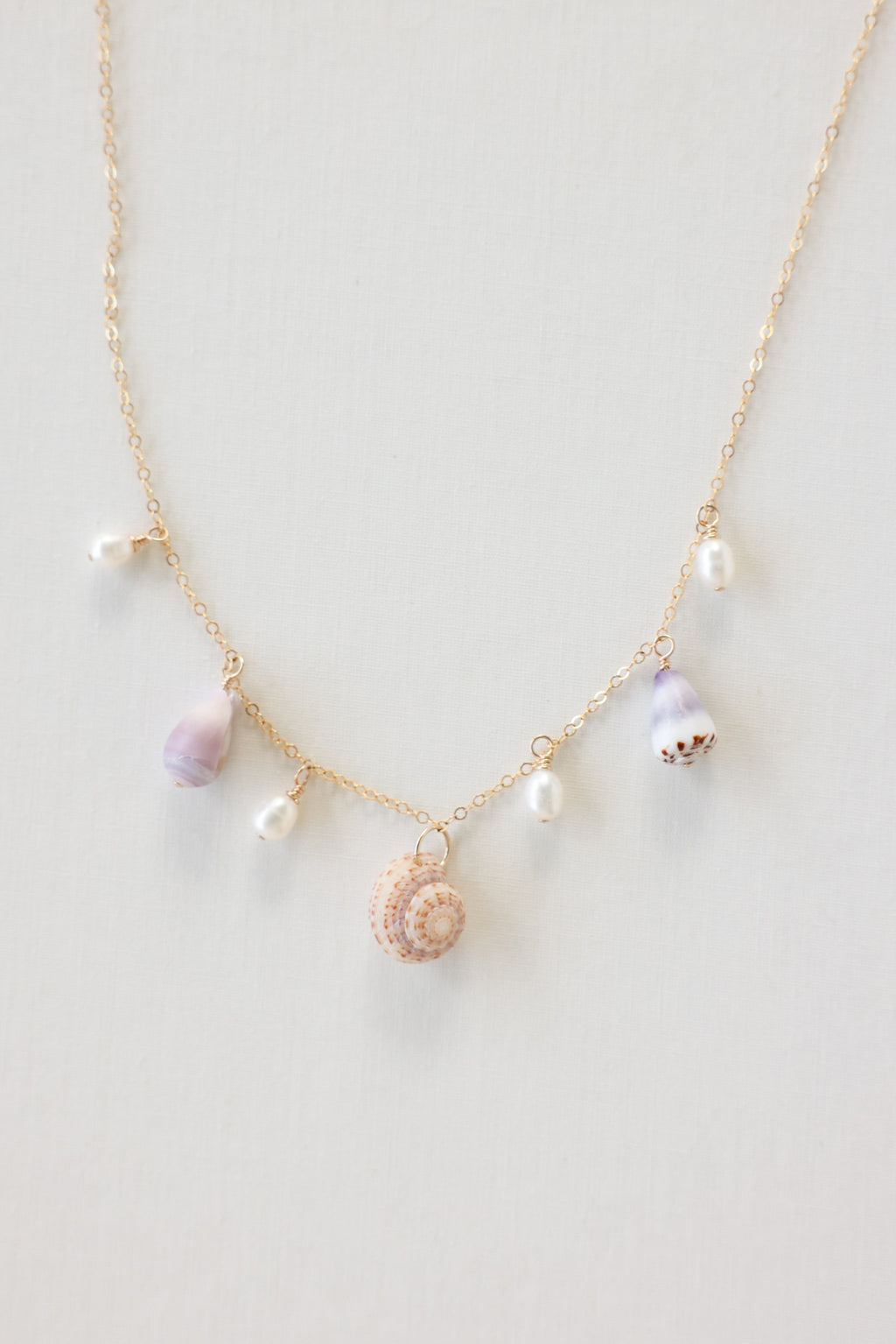 Shell charm necklace