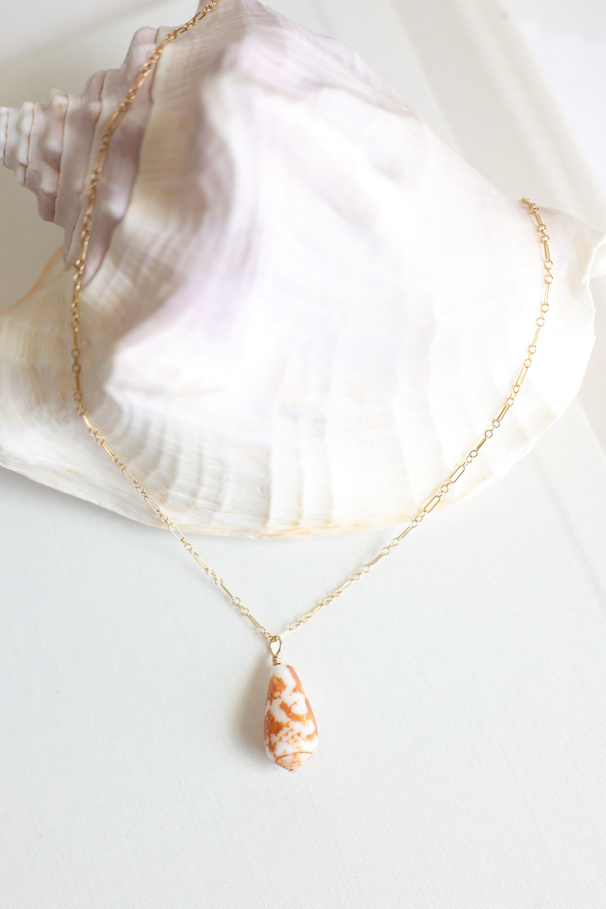 Double pendant necklace