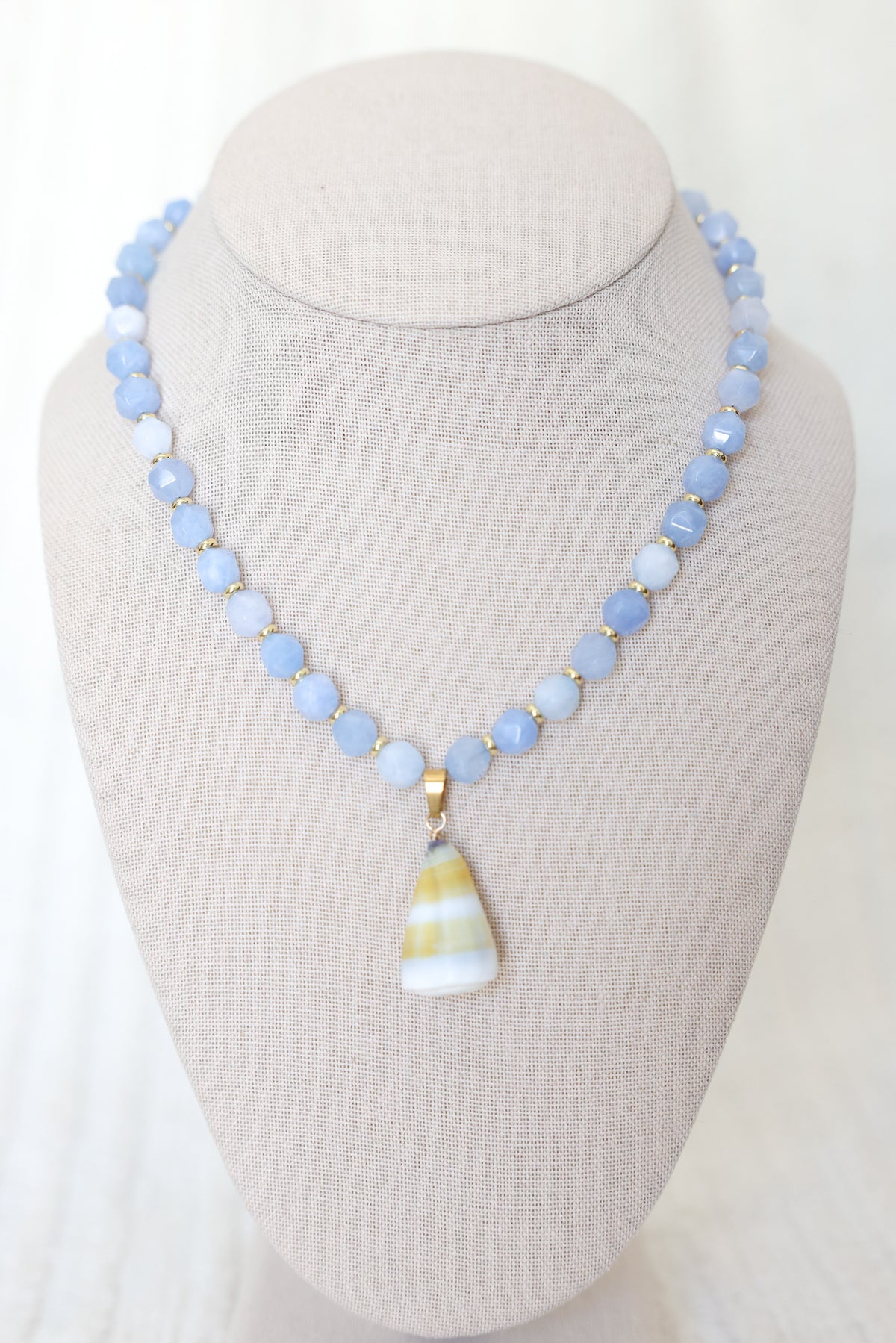 Aquamarine gemstone shell necklace