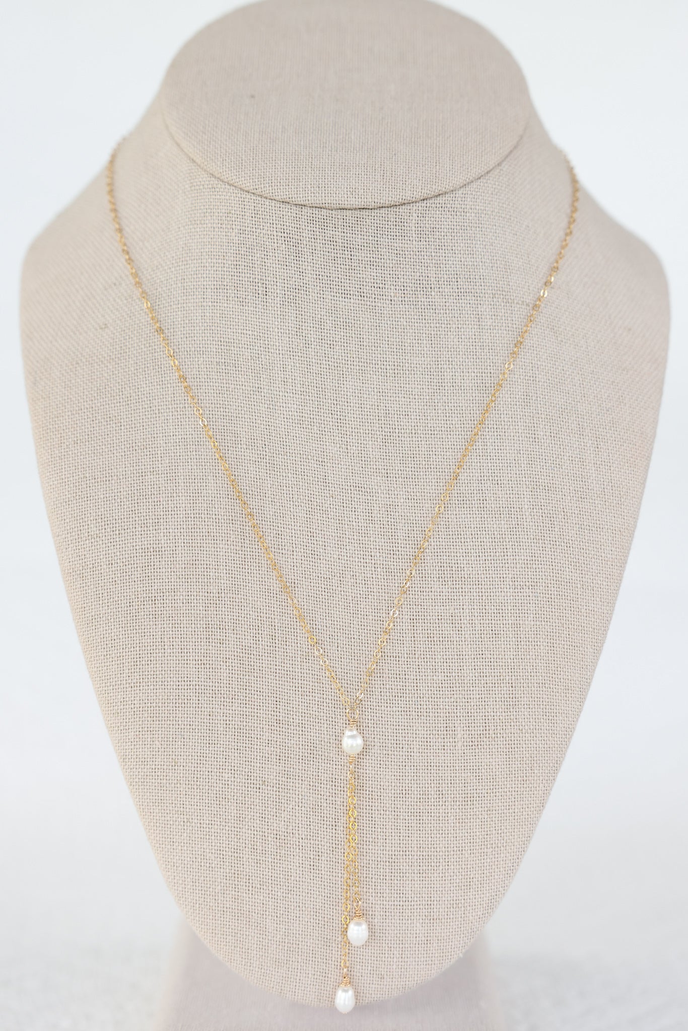 Pearl drop necklace
