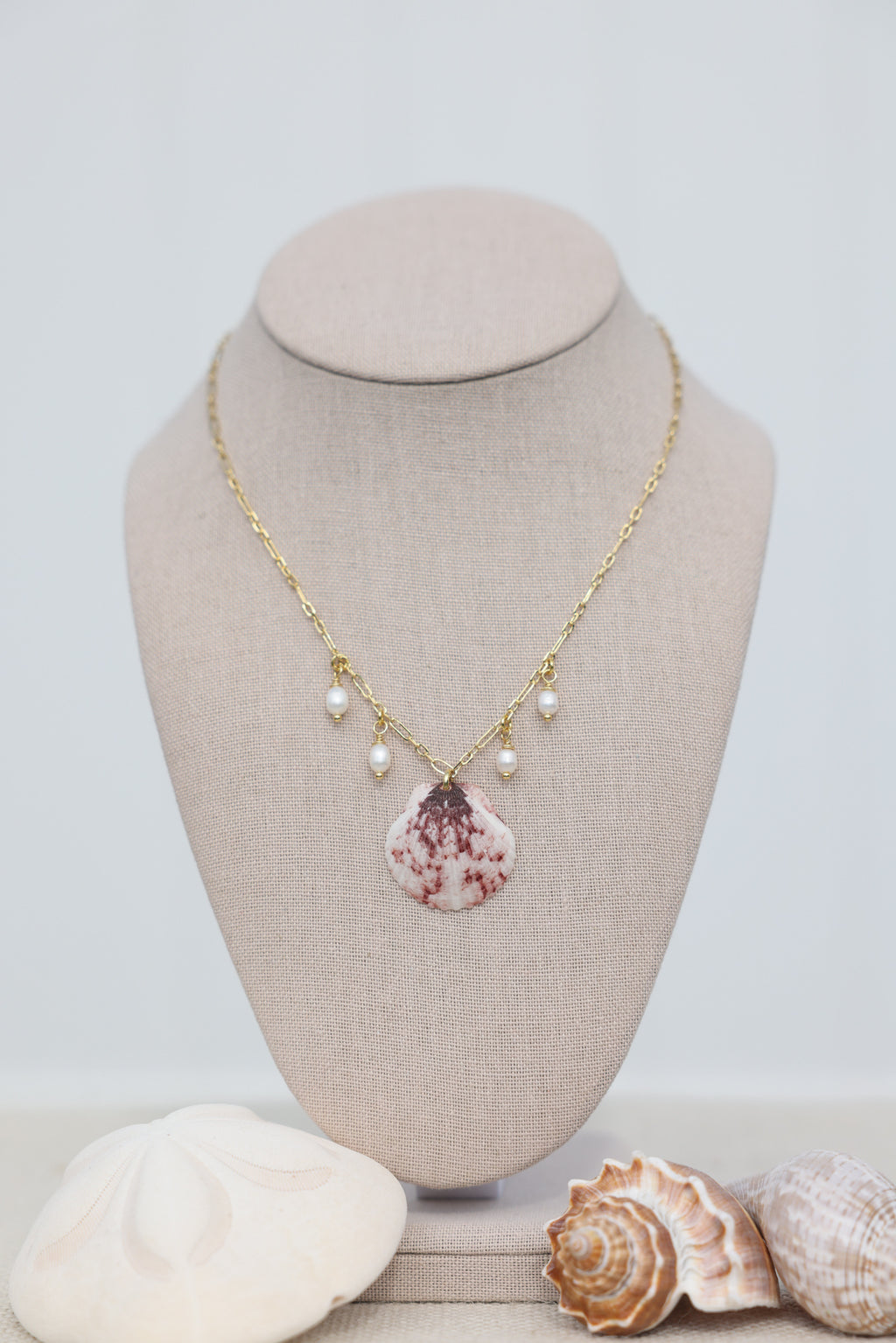Scalloped shell necklace
