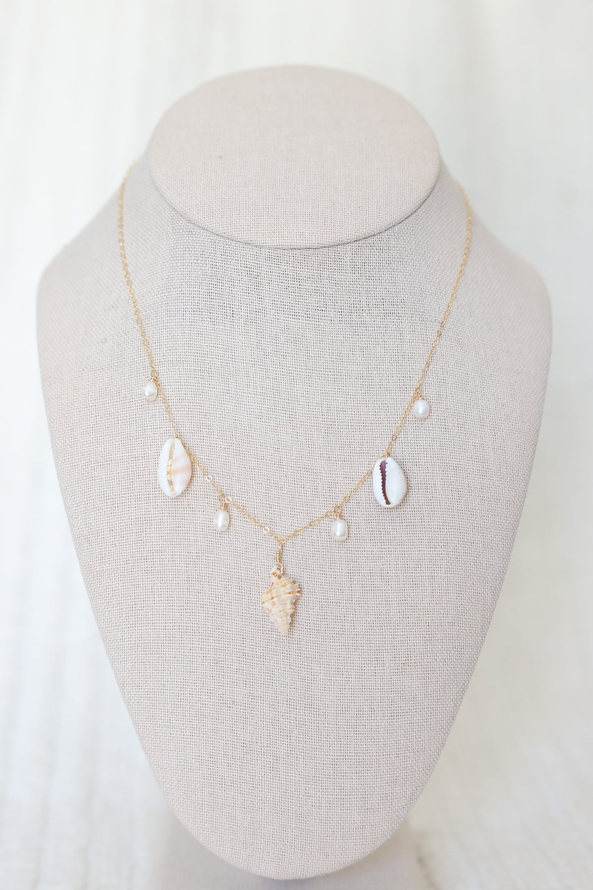 Shell charm necklace