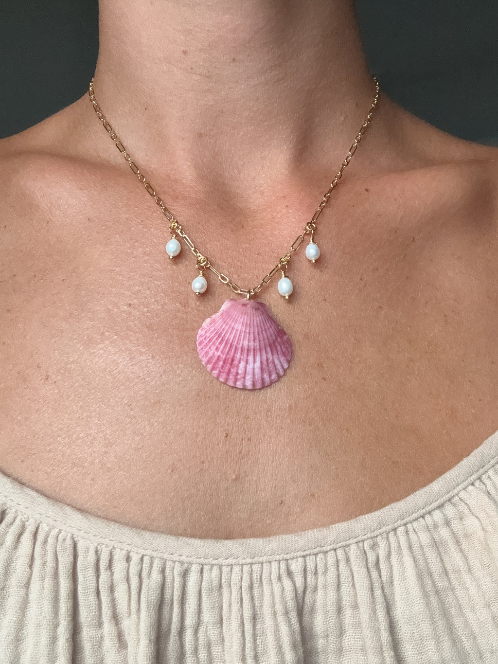 Scalloped shell necklace