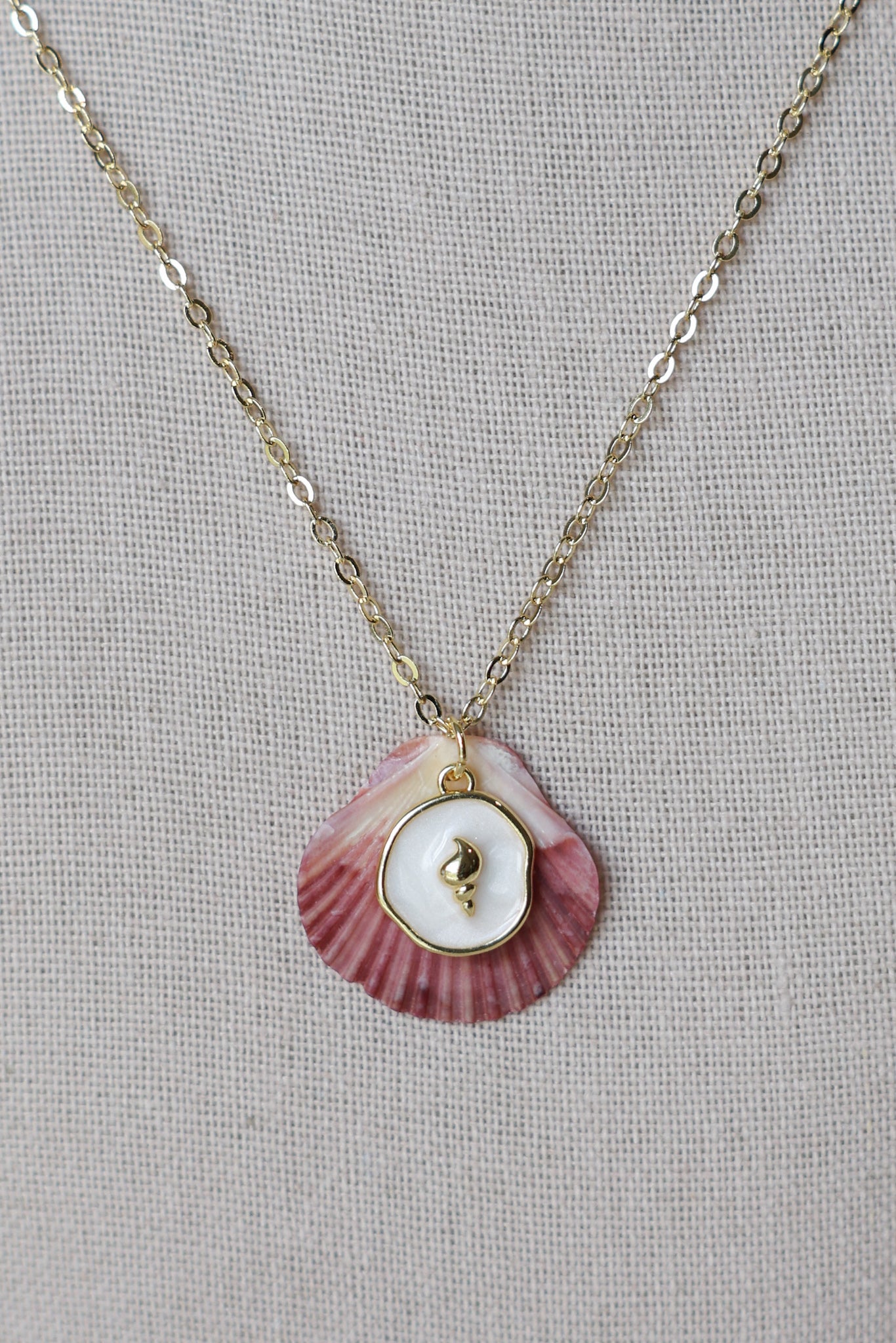 Flat seashell charm necklace