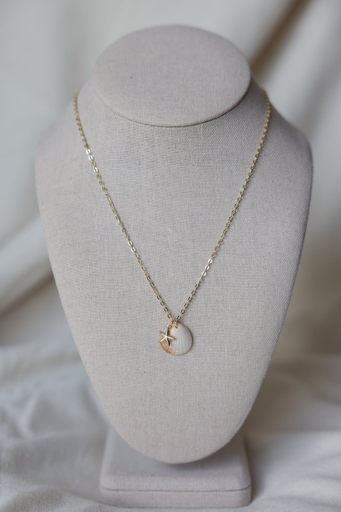 Seashell starfish necklace